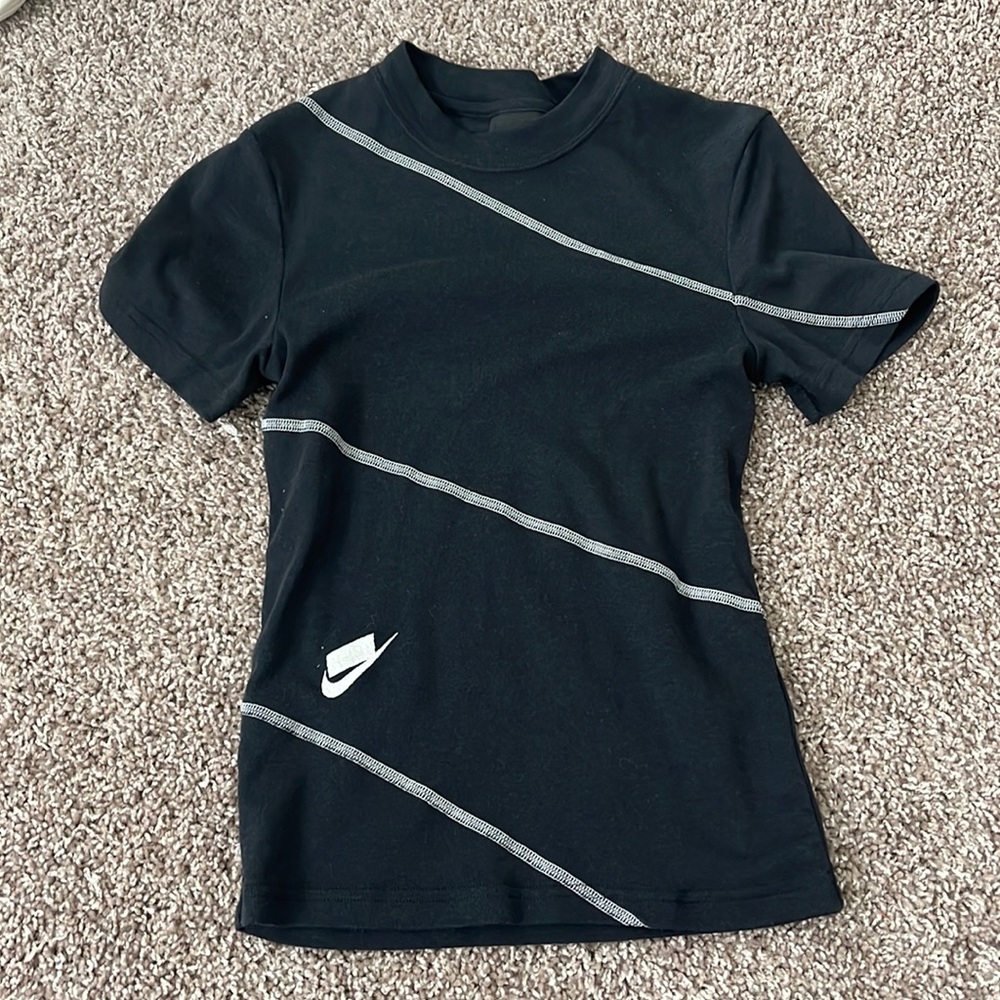 Tight fit Nike shirt
